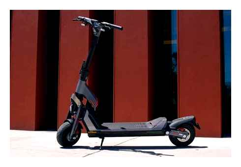 Segway SuperScooter GT2 Electric Scooter Review: Features. Segway superscooter gt2